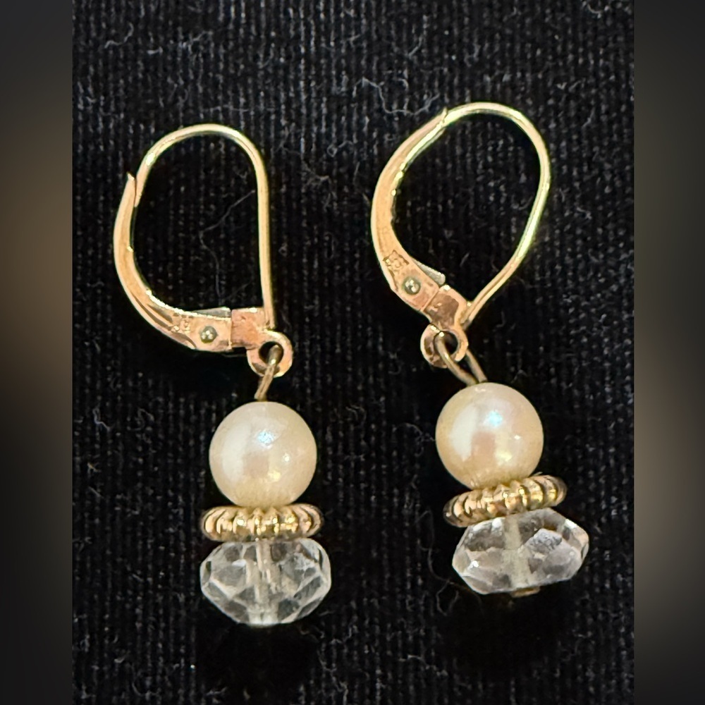 Elegant Gold and Pearl Earrings 14/20